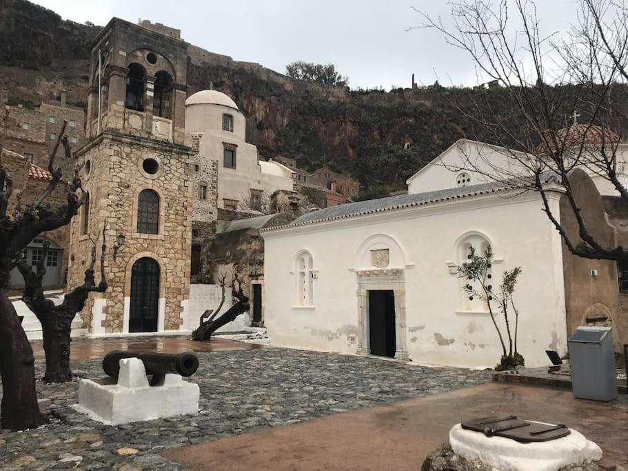 Monovasia Suites Anopolis Monemvasia Ngoại thất bức ảnh