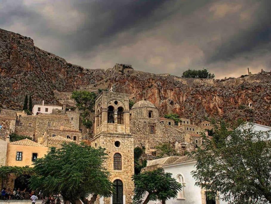 Monovasia Suites Anopolis Monemvasia Ngoại thất bức ảnh