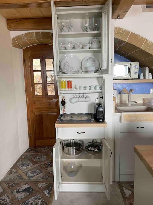 Monovasia Suites Anopolis Monemvasia Ngoại thất bức ảnh